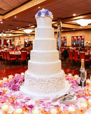 Wedding Cake. Ruffles, lace, molds.