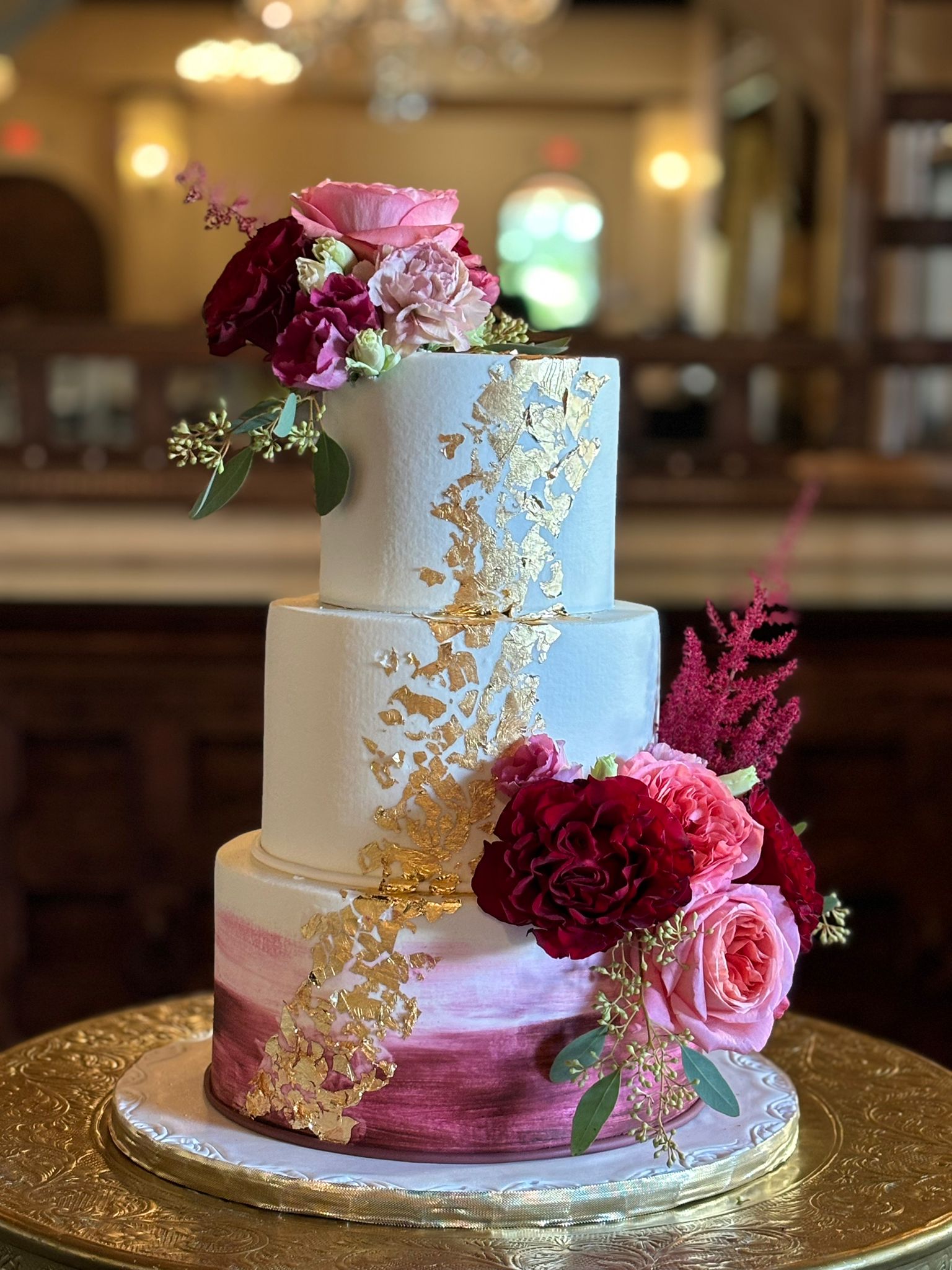 Wedding Cake. Gold Pink Details