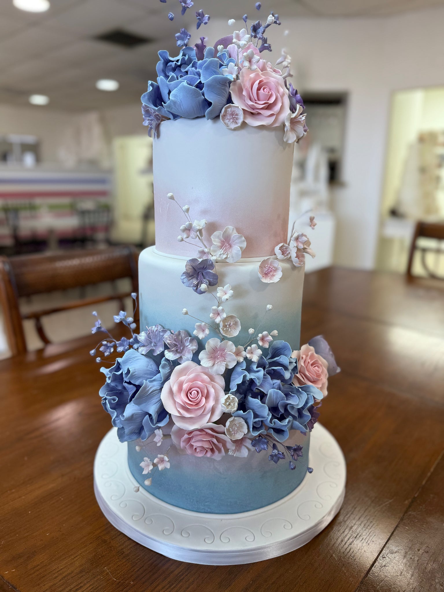 SHOWROOM OMBRE COLORS AND SUGAR FLOWERS