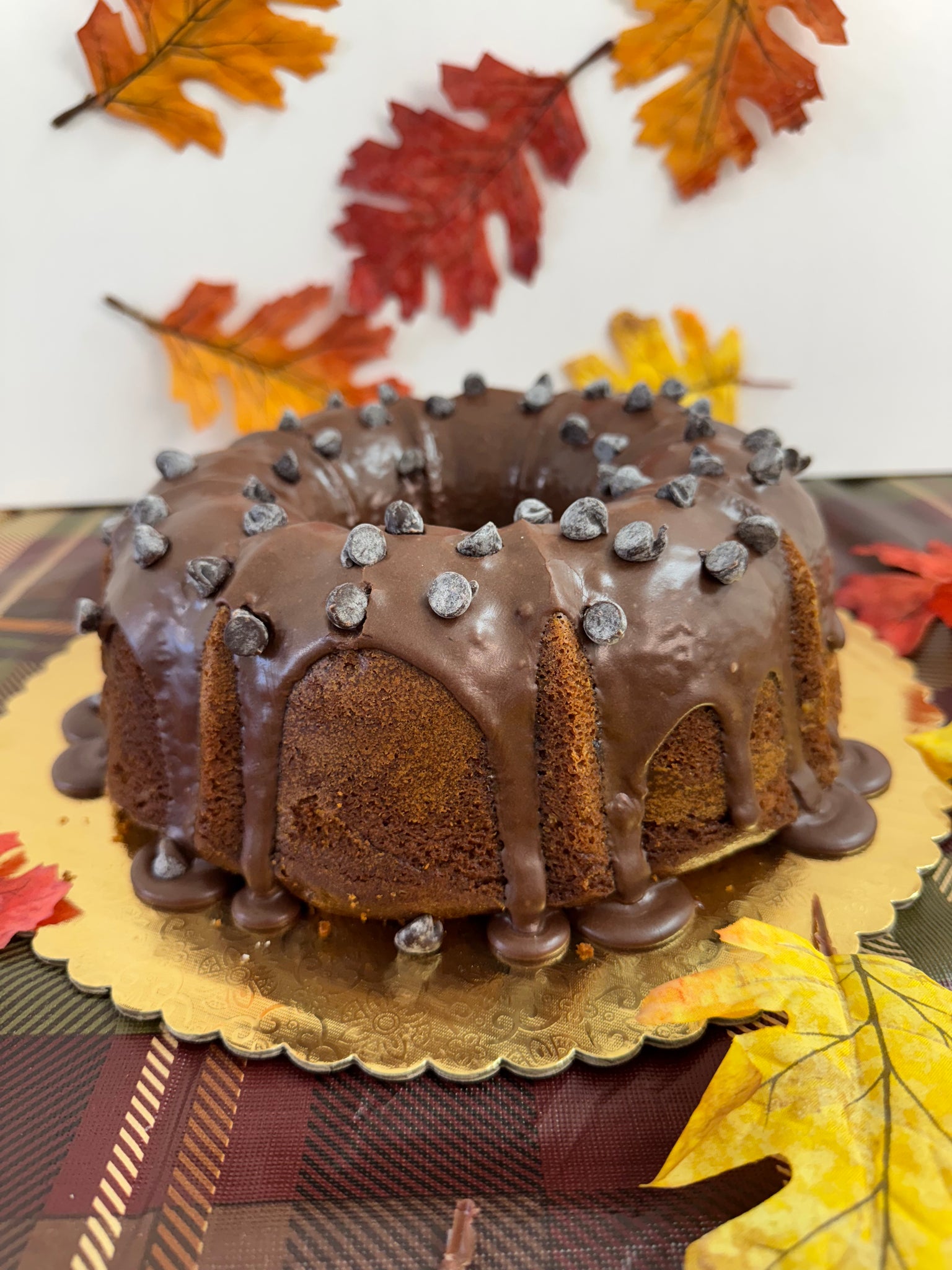 PUMPKIN BUNDT CAKE WITH CHOCOLATE CHIPS