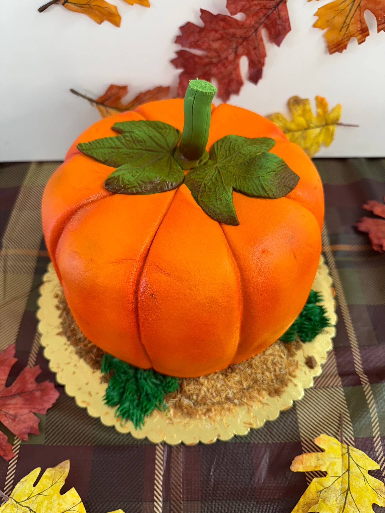 PUMPKIN SPICE PUMPKIN SHAPED CAKE